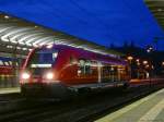 Walfisch 641 040 hat als RB von Arnstadt Hbf den Bahnhof Saalfeld (Saale) am Abend auf Gleis 4 erreicht.